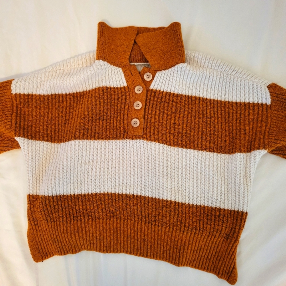 Cropped collar strip knitted sweater